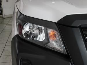 Nissan Navara 2.5DDTi single cab XE - Image 10