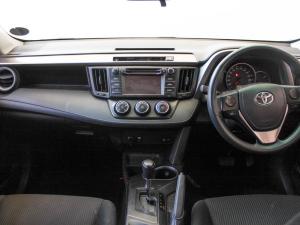 Toyota RAV4 2.0 GX auto - Image 18