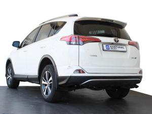 Toyota RAV4 2.0 GX auto - Image 5