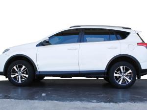 Toyota RAV4 2.0 GX auto - Image 8