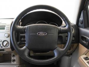Ford Everest 3.0TDCi 4x4 LTD - Image 11