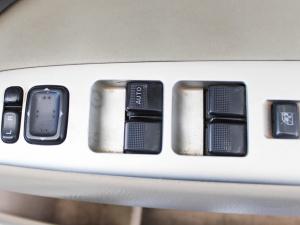 Ford Everest 3.0TDCi 4x4 LTD - Image 9
