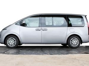 Hyundai Staria 2.2D Executive 9-seater - Image 12