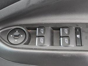 Ford Kuga 1.5T Ambiente auto - Image 13