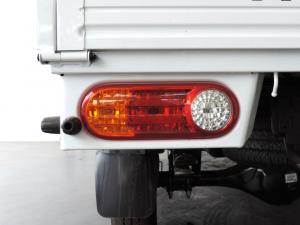 Hyundai H-100 Bakkie 2.6D deck - Image 12