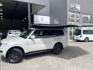 Mitsubishi Pajero 5-door 3.2DI-D GLS - Image 12