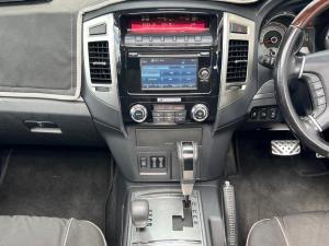 Mitsubishi Pajero 5-door 3.2DI-D GLS - Image 24