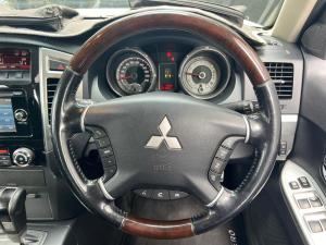 Mitsubishi Pajero 5-door 3.2DI-D GLS - Image 26