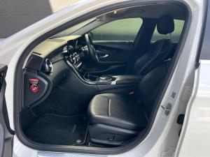 Mercedes-Benz C-Class C180 - Image 9