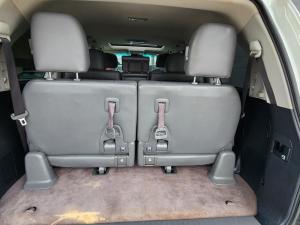 Toyota Land Cruiser 200 4.5D-4D VX - Image 12