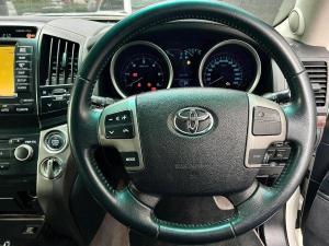 Toyota Land Cruiser 200 4.5D-4D VX - Image 15