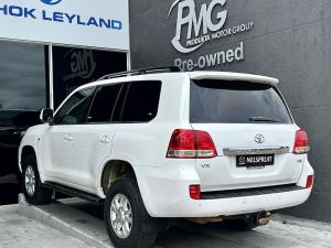Toyota Land Cruiser 200 4.5D-4D VX - Image 5