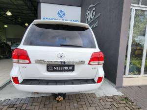Toyota Land Cruiser 200 4.5D-4D VX - Image 6