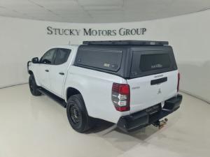 Mitsubishi Triton 2.4DI-D double cab 4x4 auto - Image 3