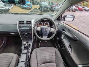 Toyota Corolla 1.3 Professional - Image 11