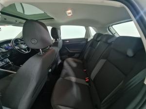 Volkswagen Polo hatch 1.0TSI Life auto - Image 11