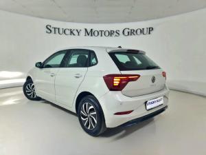 Volkswagen Polo hatch 1.0TSI Life auto - Image 6