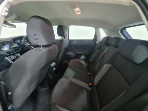 Volkswagen Polo hatch 1.0TSI Life auto - Image 11