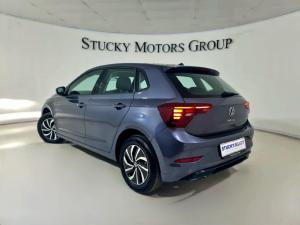 Volkswagen Polo hatch 1.0TSI Life auto - Image 6