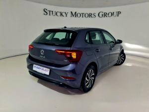 Volkswagen Polo hatch 1.0TSI Life auto - Image 3