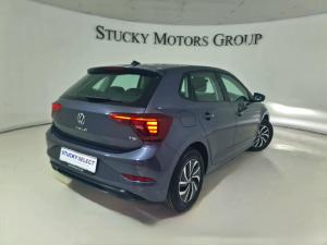 Volkswagen Polo hatch 1.0TSI Life manual - Image 3