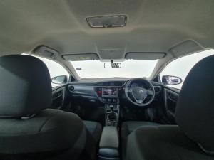 Toyota Corolla Quest 1.8 Plus manual - Image 14