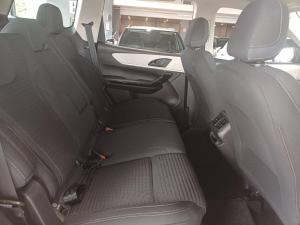 Mahindra XUV700 2.0T AX5 - Image 11