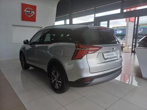 Mahindra XUV700 2.0T AX5 - Image 4