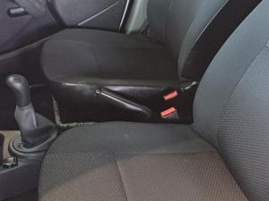 Nissan NP200 1.6i safety pack (aircon) - Image 15