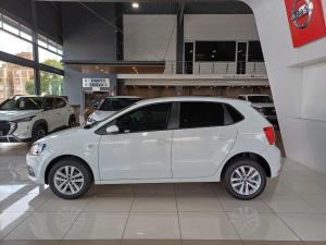 Volkswagen Polo Vivo hatch 1.6 Comfortline auto - Image 4