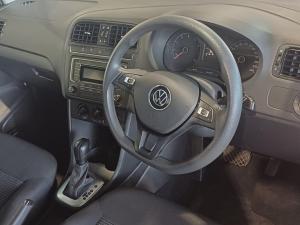 Volkswagen Polo Vivo hatch 1.6 Comfortline auto - Image 5