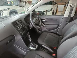 Volkswagen Polo Vivo hatch 1.6 Comfortline auto - Image 9