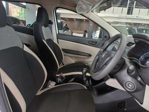 Renault Triber 1.0 Life - Image 10