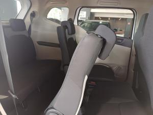Renault Triber 1.0 Life - Image 15