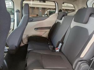 Renault Triber 1.0 Life - Image 16