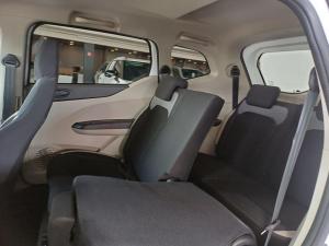 Renault Triber 1.0 Life - Image 17