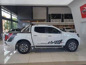 Nissan Navara 2.3D double cab LE auto - Image 8
