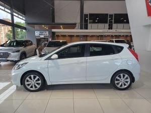 Hyundai Accent hatch 1.6 Fluid - Image 7