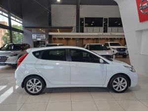Hyundai Accent hatch 1.6 Fluid - Image 8
