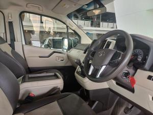 Toyota Quantum 2.8 LWB bus 11-seater GL - Image 10