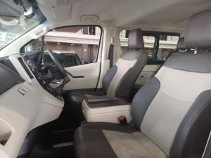 Toyota Quantum 2.8 LWB bus 11-seater GL - Image 14