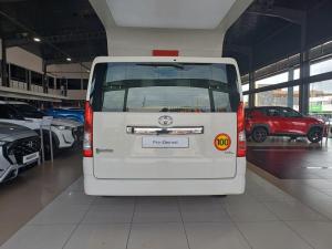 Toyota Quantum 2.8 LWB bus 11-seater GL - Image 5