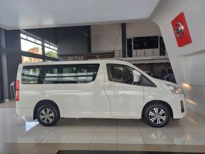 Toyota Quantum 2.8 LWB bus 11-seater GL - Image 7