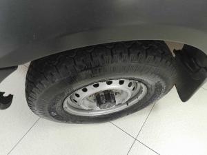 Nissan Hardbody NP300 2.5 TDi LWB 4X4S/C - Image 10