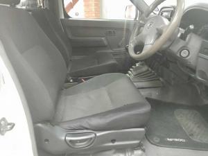 Nissan Hardbody NP300 2.5 TDi LWB 4X4S/C - Image 11