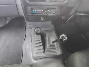 Nissan Hardbody NP300 2.5 TDi LWB 4X4S/C - Image 18