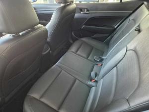 Hyundai Elantra 1.6 Executive - Image 15