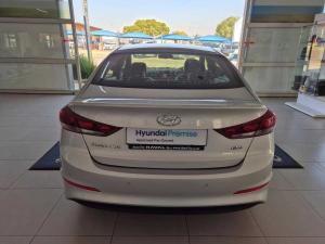 Hyundai Elantra 1.6 Executive - Image 6