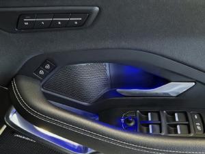 Jaguar E-Pace D200 AWD R-Dynamic SE - Image 28