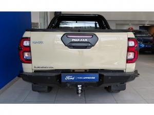 Toyota Hilux 2.8GD-6 Xtra cab Legend manual - Image 4